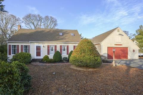 3 Pine Croft Ct, Eastham, MA 02642 photo 1