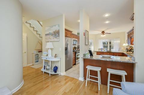545 Scudder Ave #D, Hyannis Port, MA 02601 photo 9