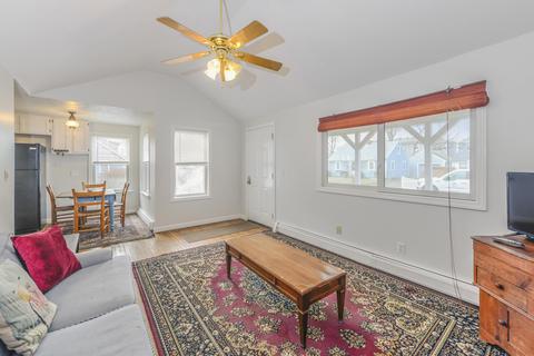 112 Spring St, Hyannis, MA 02601 photo 4