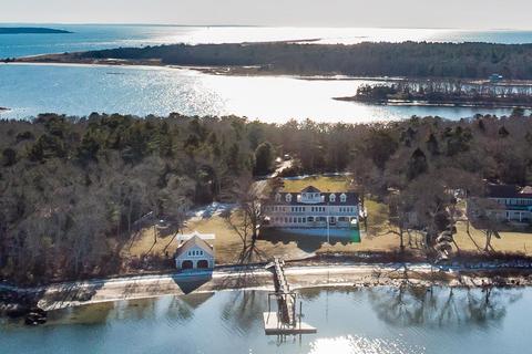 72 Burgess Point Rd, Wareham, MA 02571 photo 1