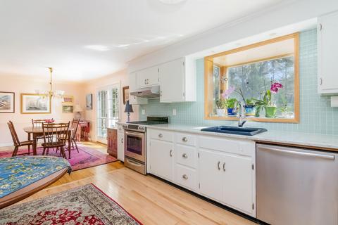 39 Mashpee Rd, Cotuit, MA 02635 photo 4
