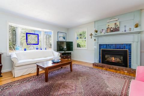 39 Mashpee Rd, Cotuit, MA 02635 photo 3