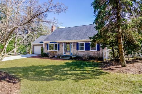 39 Mashpee Rd, Cotuit, MA 02635 photo 14
