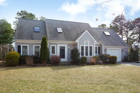 71 Dovetail Ln, Cotuit, MA 02635 photo 1