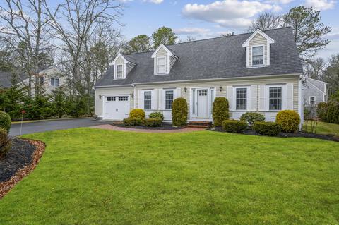 16 Spinnaker Dr, Mashpee, MA 02649 photo 2