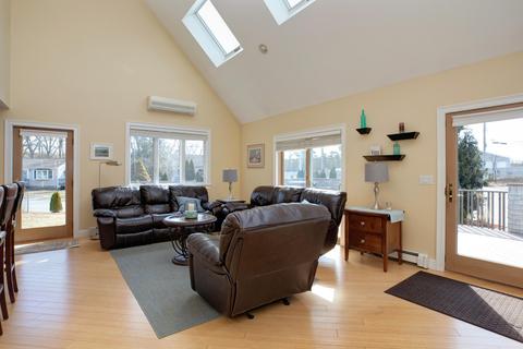 2 Mercury Ave, Pocasset, MA 02559 photo 4