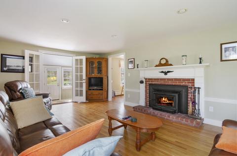3885 Main St, Barnstable, MA 02630 photo 6