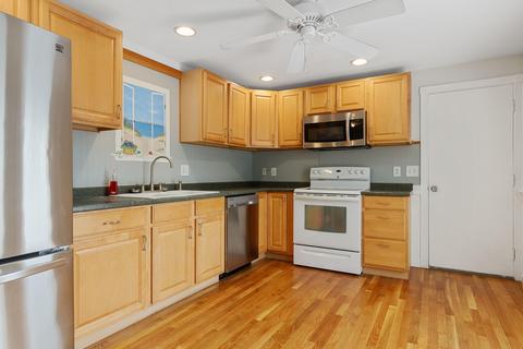 75 Pineview Dr, Cotuit, MA 02635 photo 9