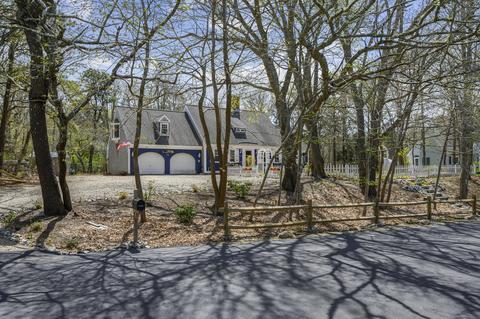 29 Old Kings Rd, Cotuit, MA 02635 photo 5