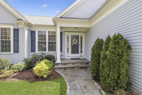 25 Dacey Dr, Centerville, MA 02632 photo 2