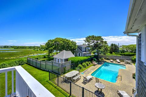 222 Fifth Ave, Hyannis, MA 02601 photo 3