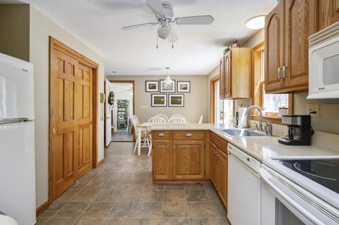 1802 Phinneys Ln, Barnstable, MA 02630 photo 7