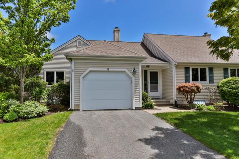 18 Classic Cir, Mashpee, MA 02649 photo 1