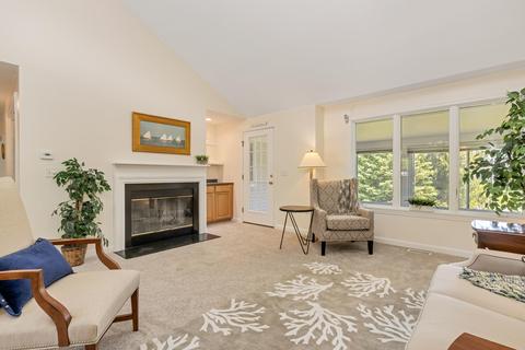 18 Classic Cir, Mashpee, MA 02649 photo 9