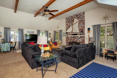 630 S Main St, Centerville, MA 02632 photo 7