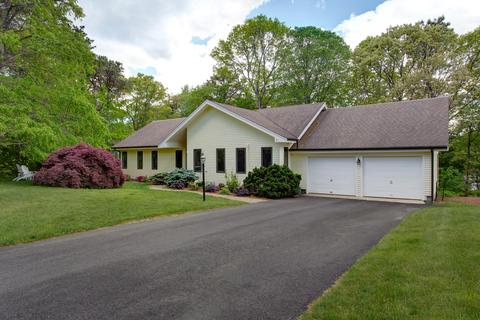 7 Babbling Brook Rd, Centerville, MA 02632 photo 1