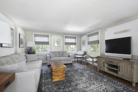 438 Main St, Osterville, MA 02655 photo 7