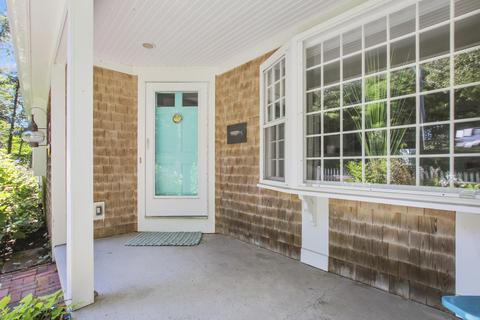 438 Main St, Osterville, MA 02655 photo 2