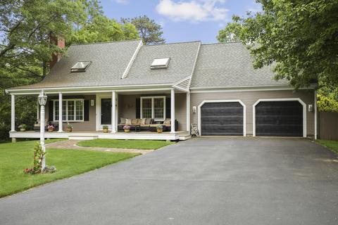 65 Holder Ln, Marstons Mills, MA 02648 photo 2