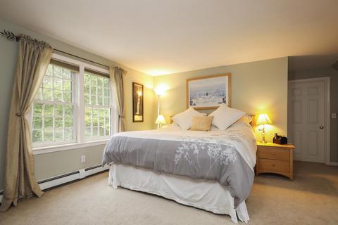 65 Holder Ln, Marstons Mills, MA 02648 photo 9