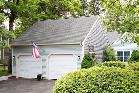 2 Gold Leaf Ln, Mashpee, MA 02649 photo 1
