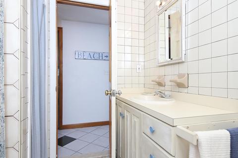 28 Wankinquoah Ave, Wareham, MA 02571 photo 12