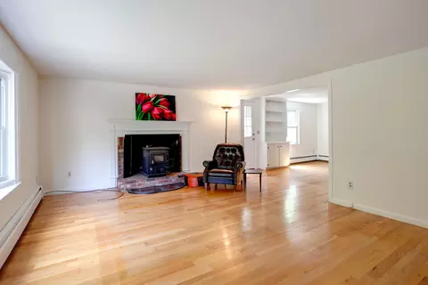90 Main St, Mashpee, MA 02649 photo 12