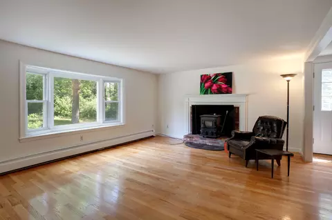 90 Main St, Mashpee, MA 02649 photo 11