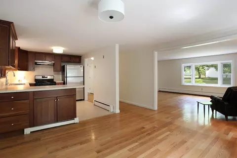 90 Main St, Mashpee, MA 02649 photo 9