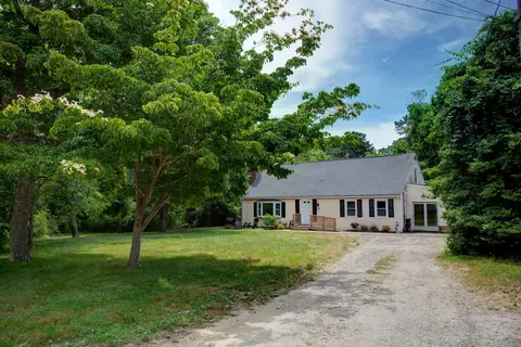 90 Main St, Mashpee, MA 02649 photo 3