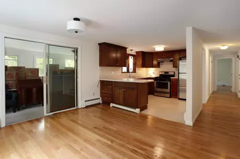 90 Main St, Mashpee, MA 02649 photo 6