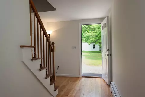 90 Main St, Mashpee, MA 02649 photo 5