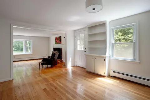 90 Main St, Mashpee, MA 02649 photo 10