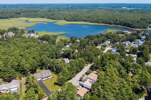 10 Agawam Beach Rd, Wareham, MA 02571 photo 3
