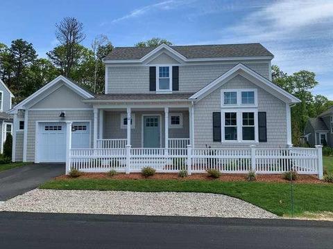 18 Cottage Ln, Mashpee, MA 02649 photo 1