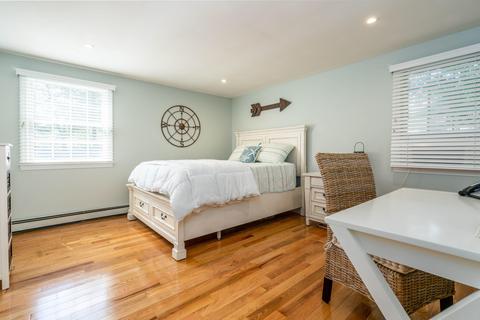 117 Robbins St, Osterville, MA 02655 photo 14