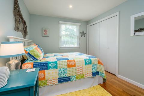 117 Robbins St, Osterville, MA 02655 photo 17