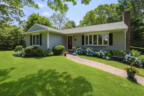 1293 Bumps River Rd, Centerville, MA 02632 photo 1