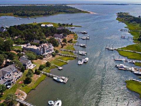 409 Monomoscoy Rd, Mashpee, MA 02649 photo 2