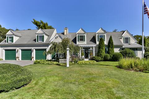 222 Pine St, Centerville, MA 02632 photo 1