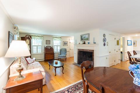 230 Santuit Rd, Cotuit, MA 02635 photo 4