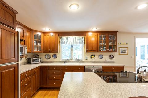 230 Santuit Rd, Cotuit, MA 02635 photo 9