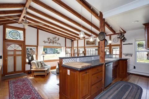 161 School St, Cotuit, MA 02635 photo 9