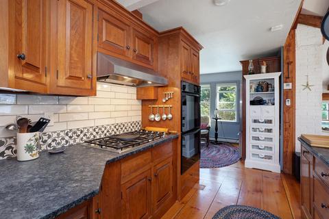 161 School St, Cotuit, MA 02635 photo 11