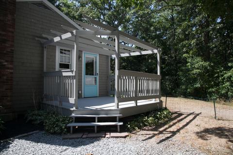 9 Burnham St, Marstons Mills, MA 02648 photo 3
