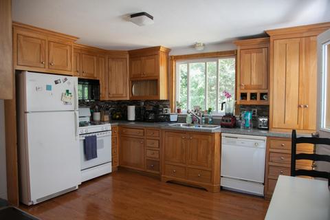 9 Burnham St, Marstons Mills, MA 02648 photo 4