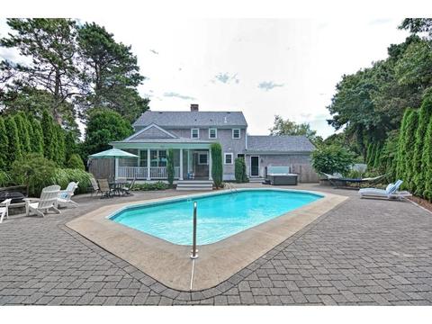 16 Meadowbrook Rd, Mashpee, MA 02649 photo 4