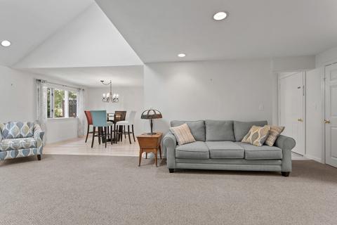 12 Pacific Ave, Mashpee, MA 02649 photo 5
