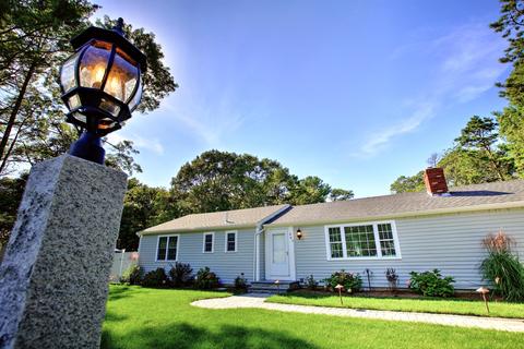 367 Nottingham Dr, Centerville, MA 02632 photo 2