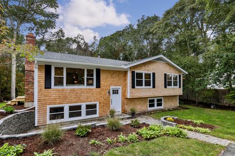151 Robbins St, Osterville, MA 02655 photo 3